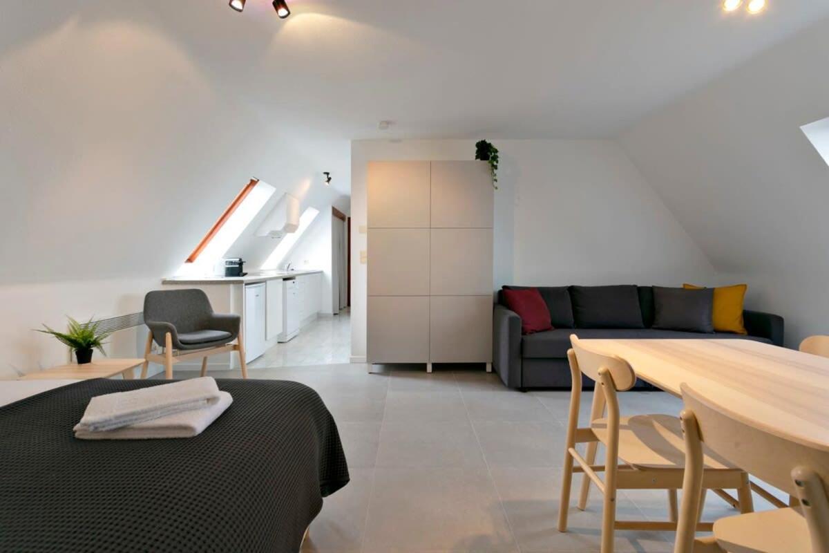 Huswell - Cozy And Roomy Studio With A Homely Feel De Haan Bagian luar foto